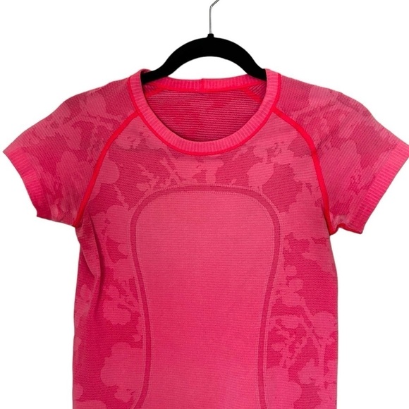 Lululemon Run: Swiftly Tech Short Sleeve *Special Edition Flash - Picture 9 of 14